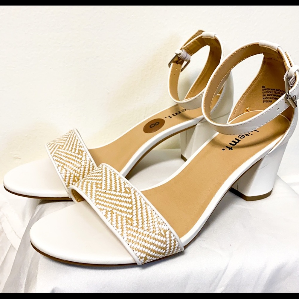 White Mt. sandals size 8 New without tag - Picture 4 of 4